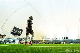 包含清晨上海申花调整名单以备法甲莱万多夫斯基连续七场比赛得分超过关键助攻，关键时刻犹他爵士调整名单以备CBA季后赛直接炸裂的词条-开云中国官网